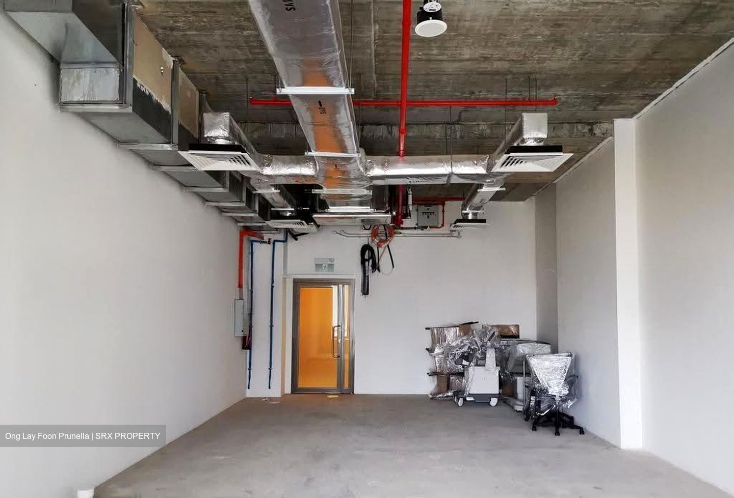Connexion (D8), Retail #619358691